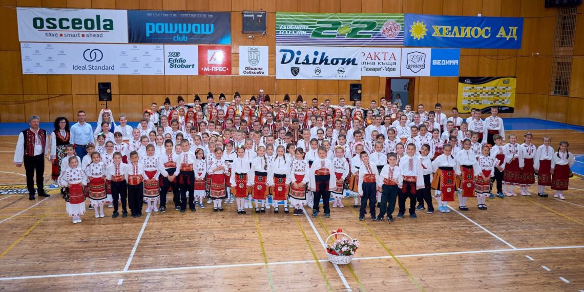 “Нашето богатство” препълни спортна зала “Дан Колов”