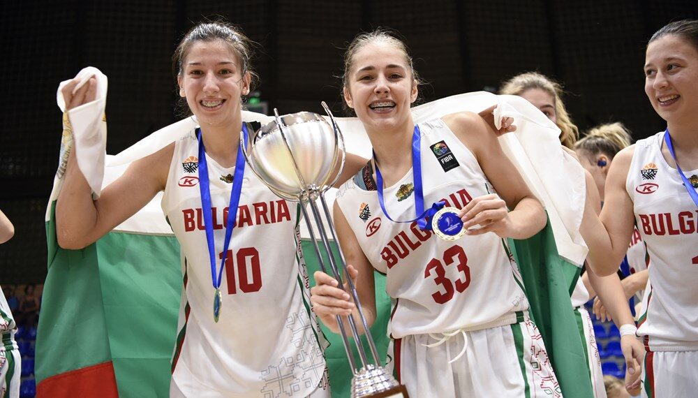 Гергана Иванова и шампионският баскетболен тим отново се събират