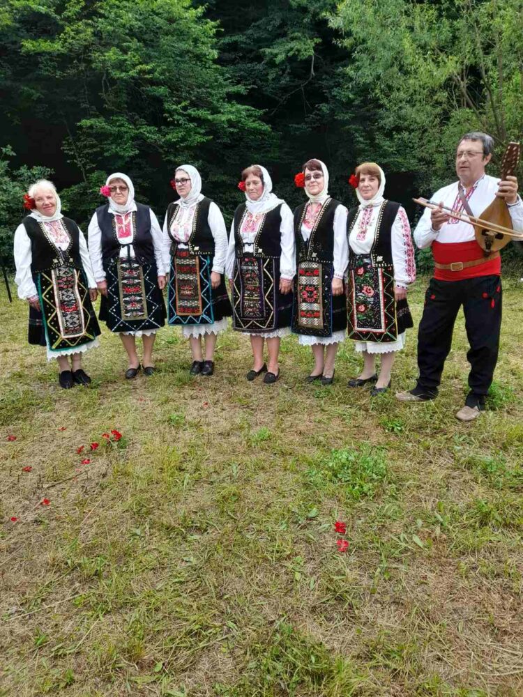 Наследничките на “Градишките баби” със златен медал от с. Жълтеш