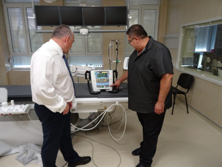 “Идеал Стандарт – Видима” дари висок клас апаратура за “Реанимация” и “Инвазивна кардиология” в МБАЛ “Д-р Тота Венкова”