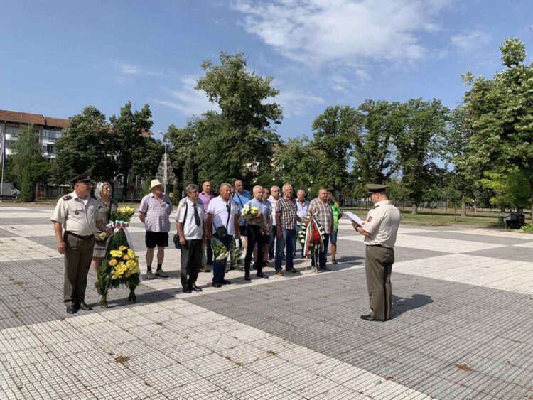 В Севлиево отбелязаха 145-ата годишнина от създаването на Българската армия