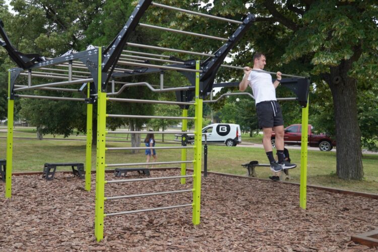 Откриха новото спортно съоръжение в “Казармите”