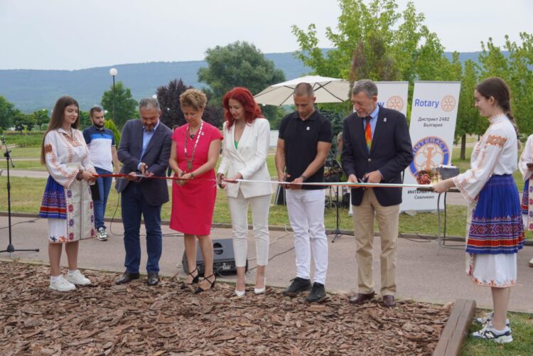 Откриха новото спортно съоръжение в “Казармите”