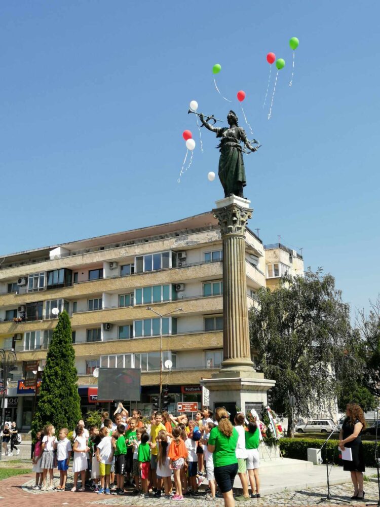 Севлиево се поклони пред героите, на които дължи свободата си