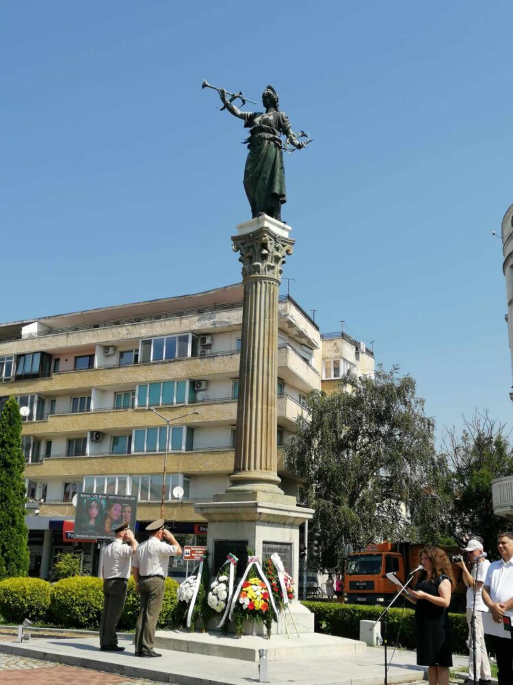 Севлиево се поклони пред героите, на които дължи свободата си