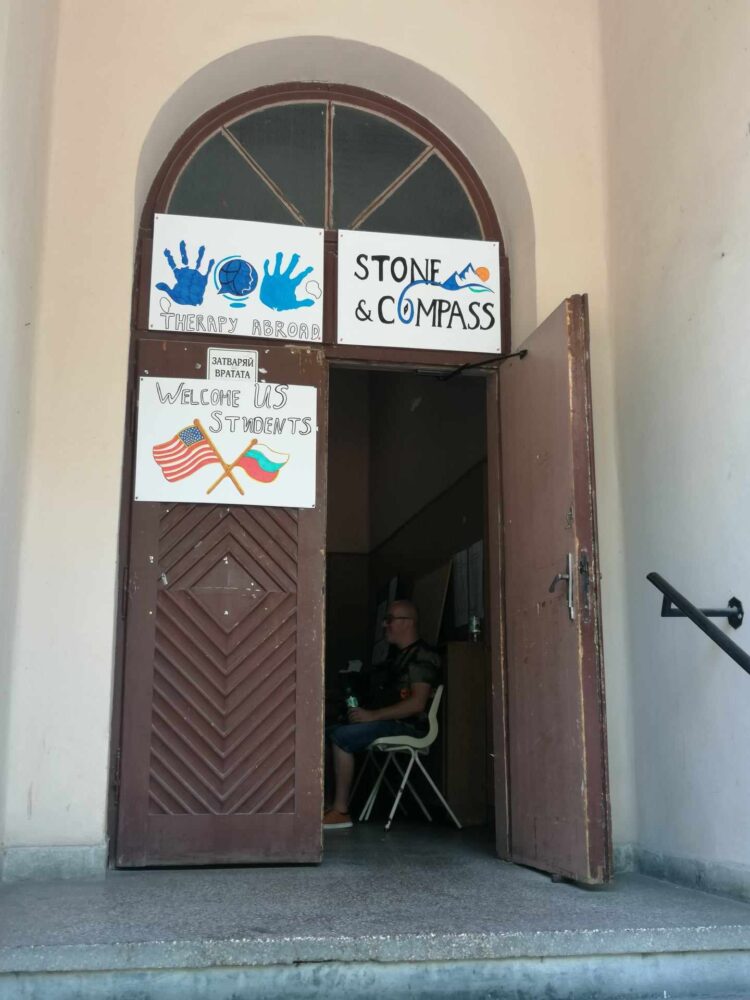 Лекари от Америка преглеждаха севлиевци, консултират и в събота