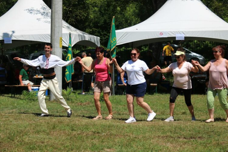 Откриха ловния сезон с празник и събор за Илинден