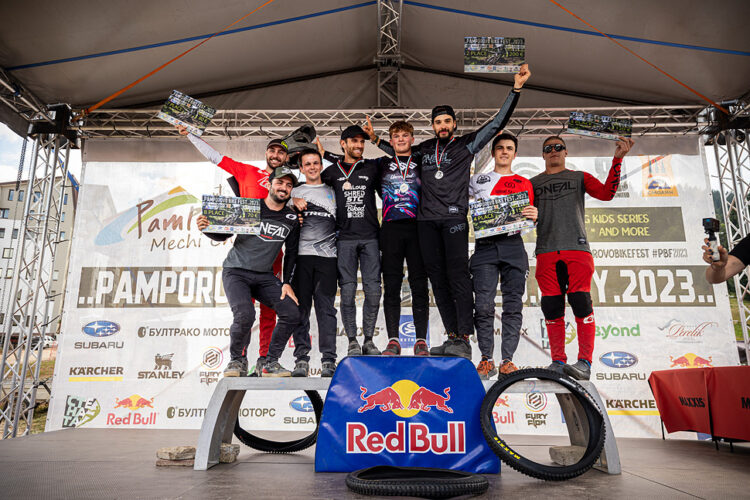 Виктор Кръстев триумфира в Пампорово, 38 стотни лишиха Стиви от златото