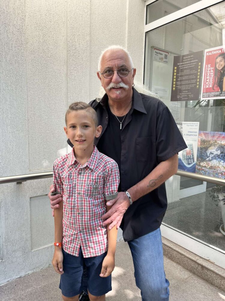 Андрей Видев и Павел Петров с големи награди от конкурси във Варна и Банкя