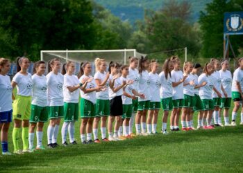 Предсезонната подготовка на “Севлиево Лейдис” продължава край морето