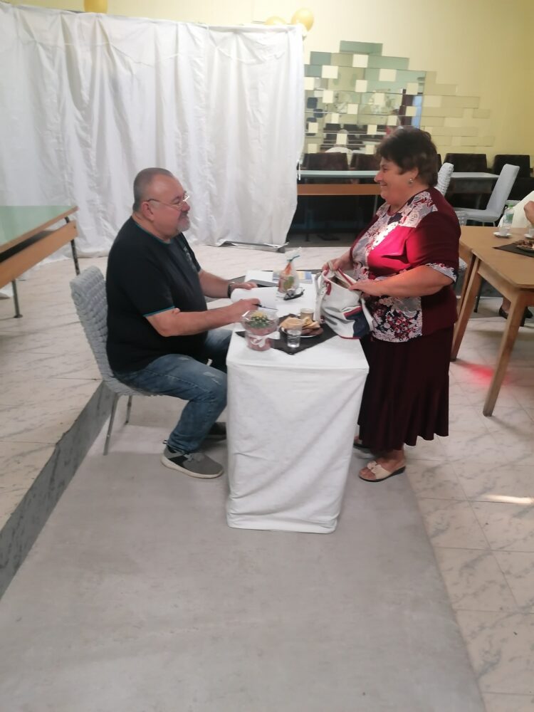 Марин Маринов-Мунчо представи първата си стихосбирка “Такъв съм…” в Клуба на пенсионера в с. Сенник