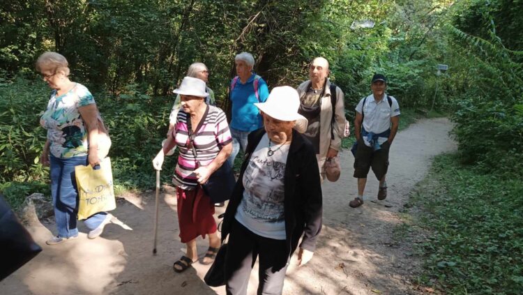 Преди лястовичките да си тръгнат…