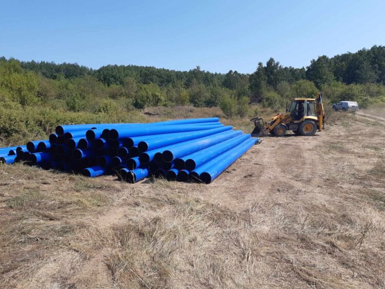 Доставени са първите тръби за продължаване строителството на втори етап на Източния водопроводен клон