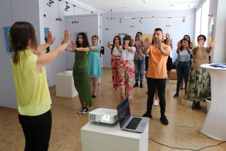 Стажантите си тръгнаха с обещанието отново да се върнат следващото лято