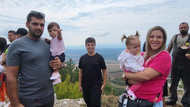 Крушевци по нетрадиционен и атрактивен начин отбелязаха Деня на Съединението