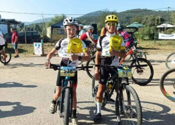 Поредна колоездачна драма на два фронта