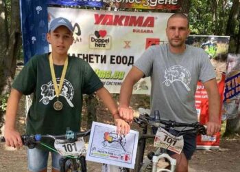 Мъжка битка за Александър, класира се втори в 24-часови колоездачни обиколки