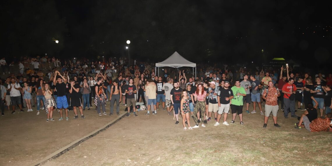 Две нощи древната крепост “Хоталич” беше подвластна на Краля Рок