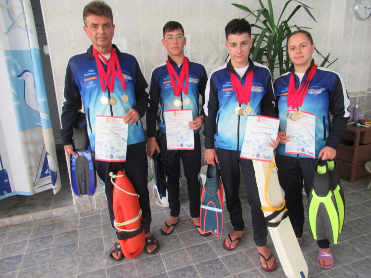 Водните ни спасители на ниво и в Гърция