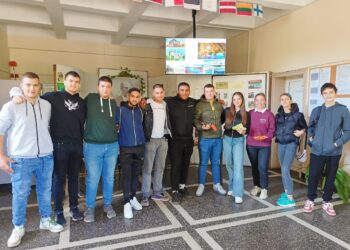 772 лв. събраха учениците от ПГ “Марин Попов” от есенния благотворителен базар