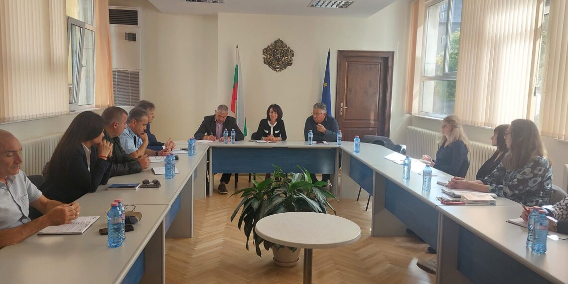 Областният управител се срещна с институциите, ангажирани с местните избори