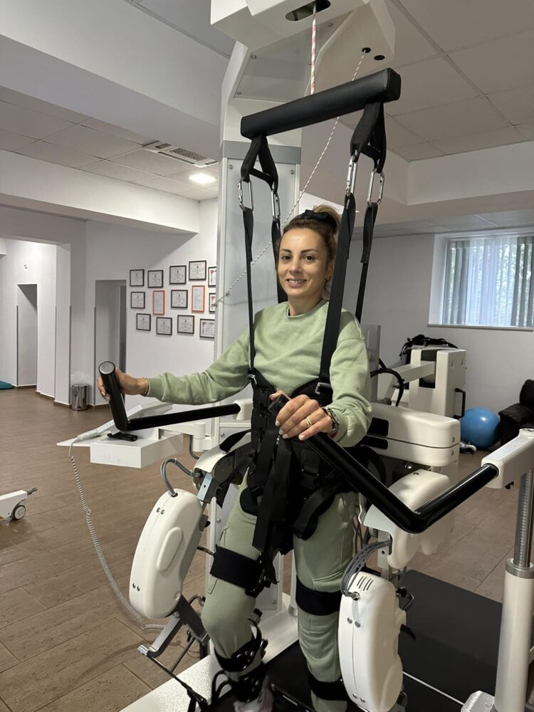 50 000 евро са необходими на Вероника, за да живее пълноценно