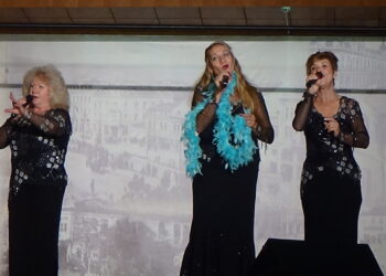 Трио “Звън” с награди от Международния фестивал на популярната песен “Есенни шуменски вечери”