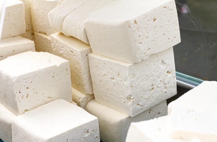 Колко фалшиво сирене сме изяли