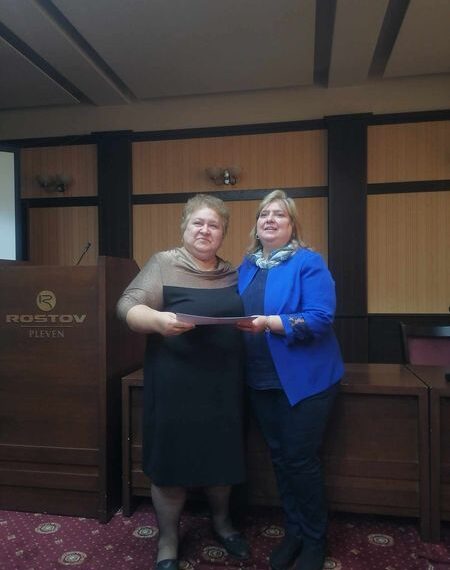 Силвия Попова с награда за добра практика за образователна интеграция на деца от уязвими групи