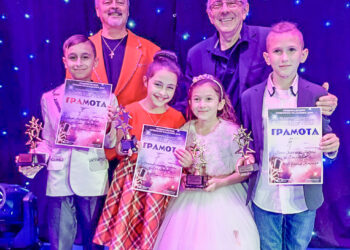 Националният конкурс „Съзвездие“ направи щастливи солистите на „Upstream Voices“