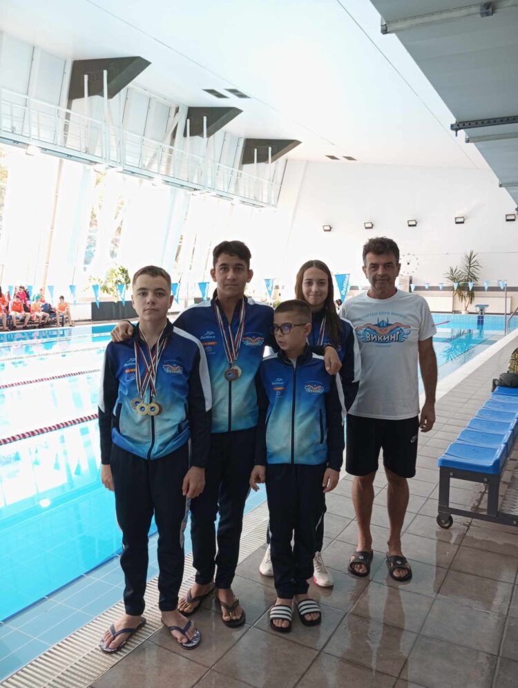 Пред олимпийската шампионка Таня Богомилова Християн Митев извоюва злато в плуването, още девет отличия за “Викинг”