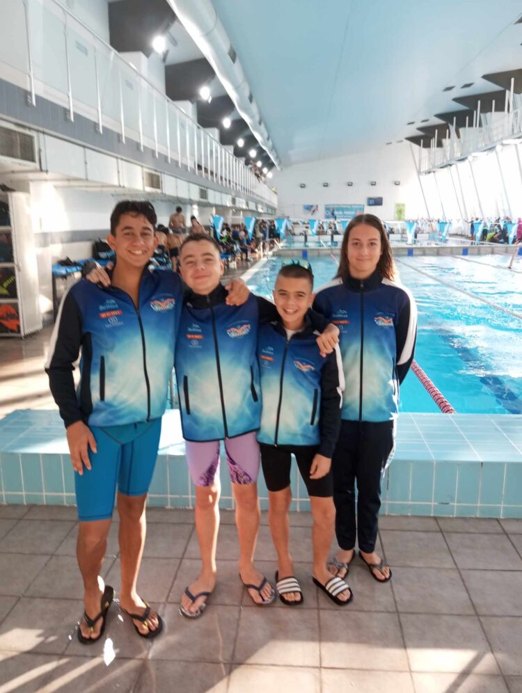 Пред олимпийската шампионка Таня Богомилова Християн Митев извоюва злато в плуването, още девет отличия за “Викинг”