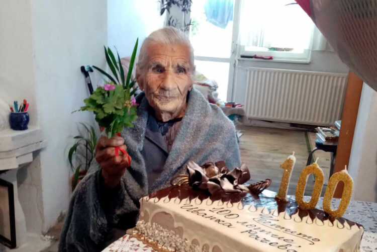 На 100 години стана Иванка Рачева от Градище