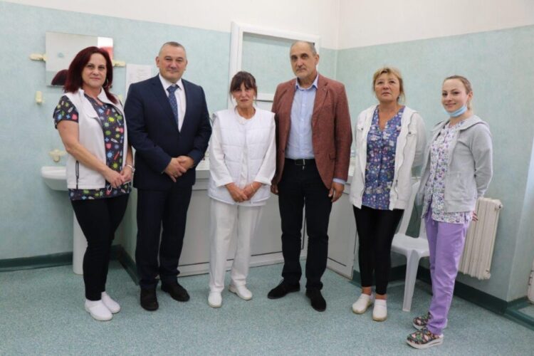 “Идеал Стандарт – Видима” модернизира лабораторията на Специализираната болница за белодробни заболявания в Габрово