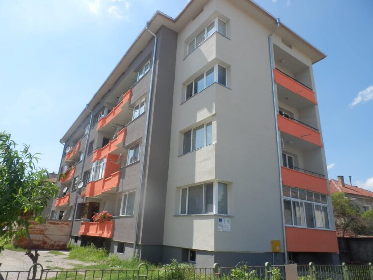 Над 40 са санираните многофамилни жилищни и обществени сгради в Севлиево