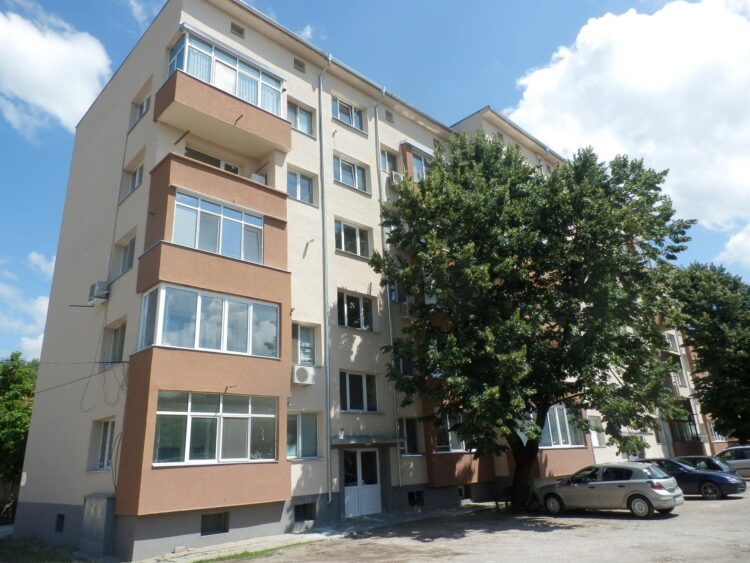 Над 40 са санираните многофамилни жилищни и обществени сгради в Севлиево