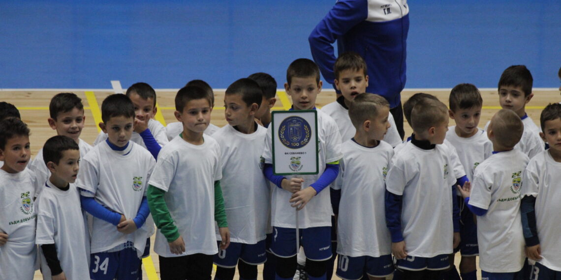 8 300 лв. събраха севлиевци за два дни в подкрепа на Нурсен Молла в благотворителен турнир