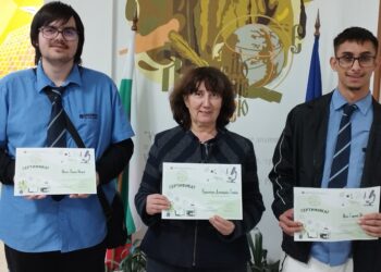 По следите на една мечта тръгнаха учениците Иван Иванов и Ивелин Иванов от ПГМЕТ “Ген. Иван Бъчваров”