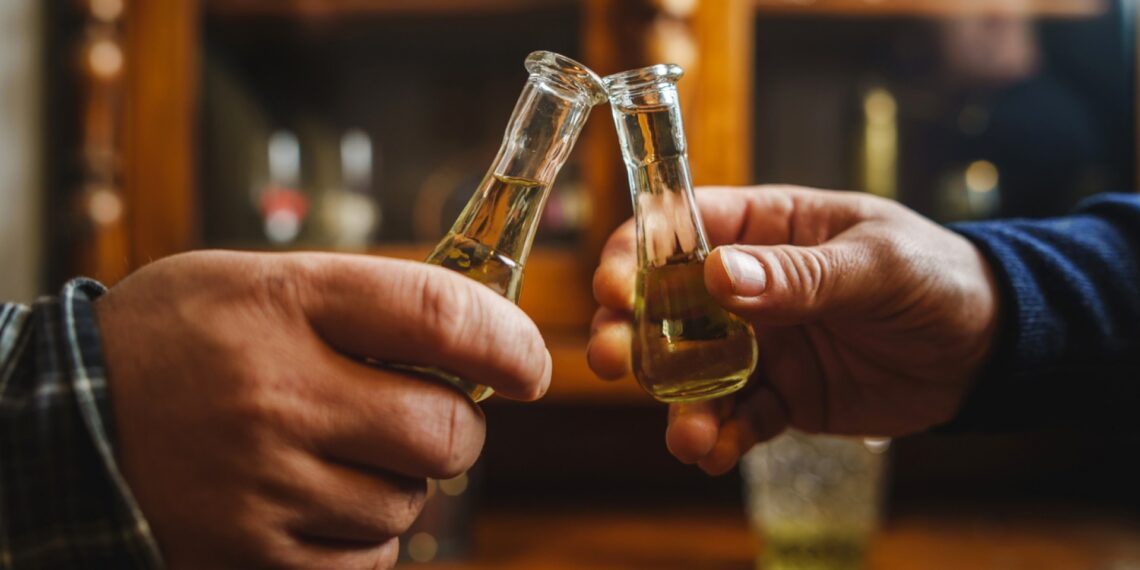 Старостта е неволя, но белите коси не са порок