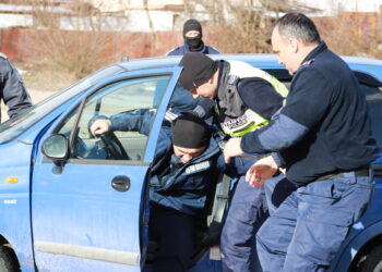 Практическо обучение на служителите от сектор “Пътна полиция”