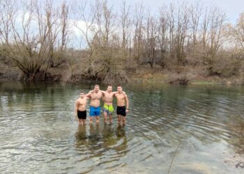 Николай Георгиев извади кръста в Сенник