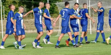 Новите вкарват за 4:0 над втория тим на “Етър”