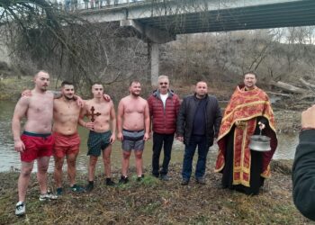 За първи път и в с. Градница извадиха кръста