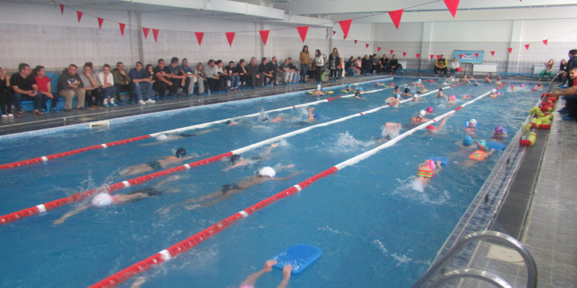 Празнично плуване в края на 2023-та