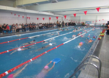 Празнично плуване в края на 2023-та