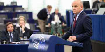 Илхан Кючюк предлага ЕС да има пратеник по въпросите за антисемитизма и ислямофобията