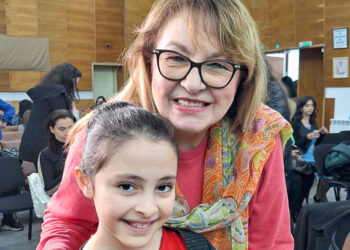 Виана, Далия и Андрей представиха Upstream voices в конкурса “Песенна палитра”