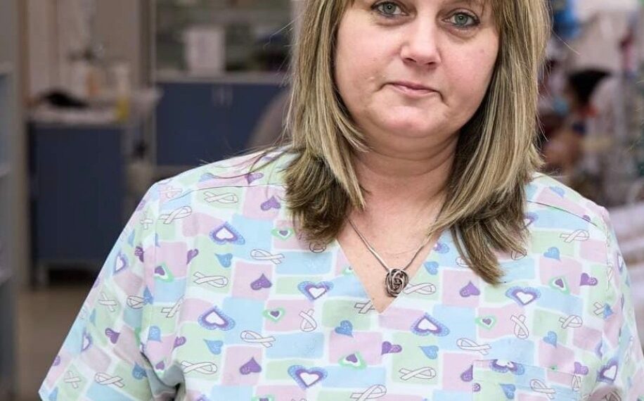 Медицинска  сестра от Севлиево  спаси жена на борда на самолет