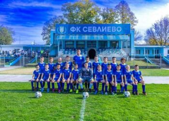 Малките футболисти на Фиданин – първи в детски турнир