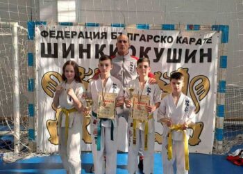 Два медала за 14-годишните каратисти